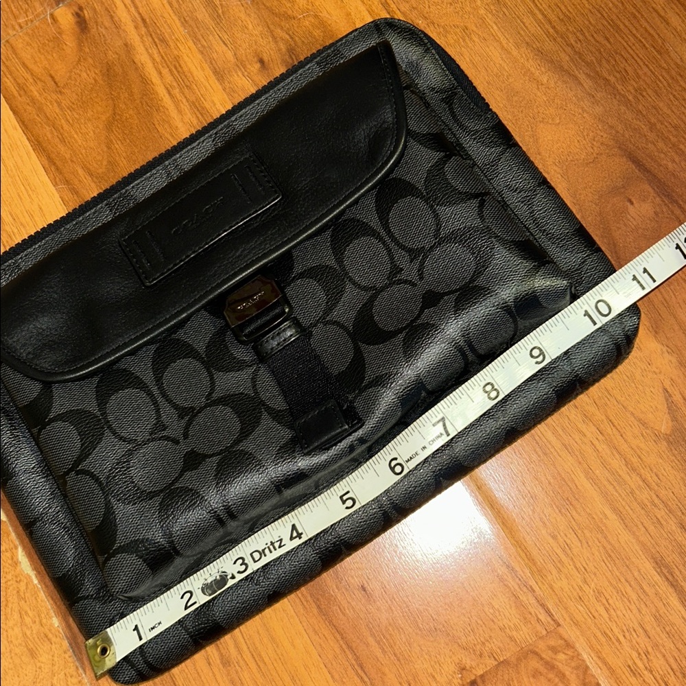 MENS COACH Ranger Pouch In Signature Canvas - Picture 5 of 16